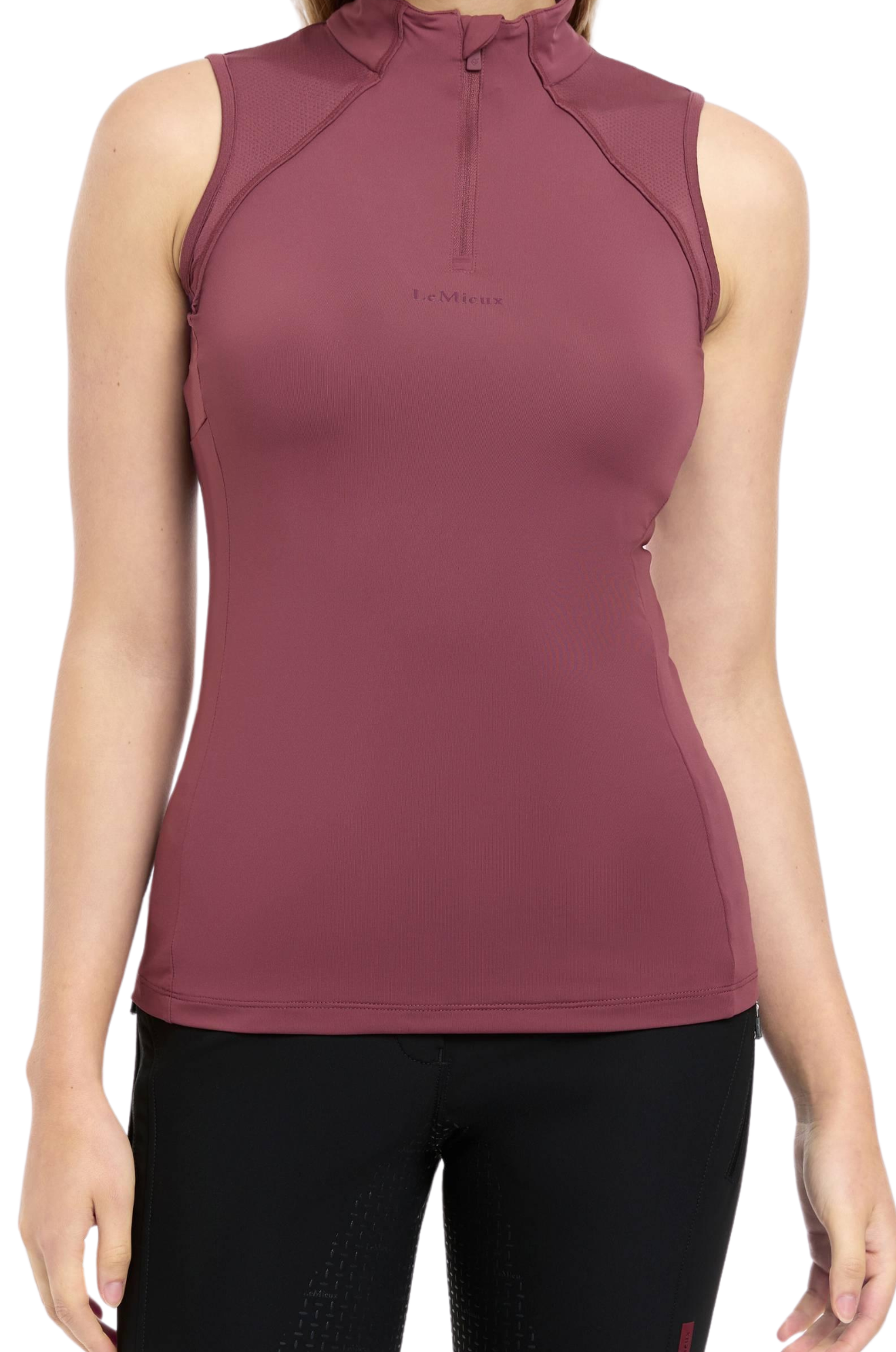 The lightweight, sweat-wicking UV50+ protective fabric