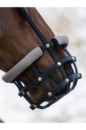 Equest_Slow_Feed_Grazing_Muzzle