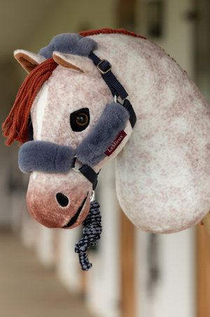 Hobby_Horse_Comfort_Halter__Leadrope