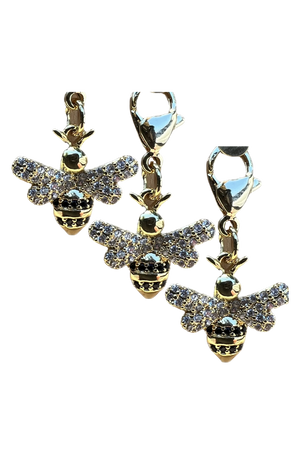 The perfect finishing touch of luck for your winning look!  