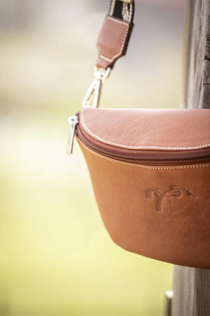 Penelope_Smile_Leather_Fanny_Pack