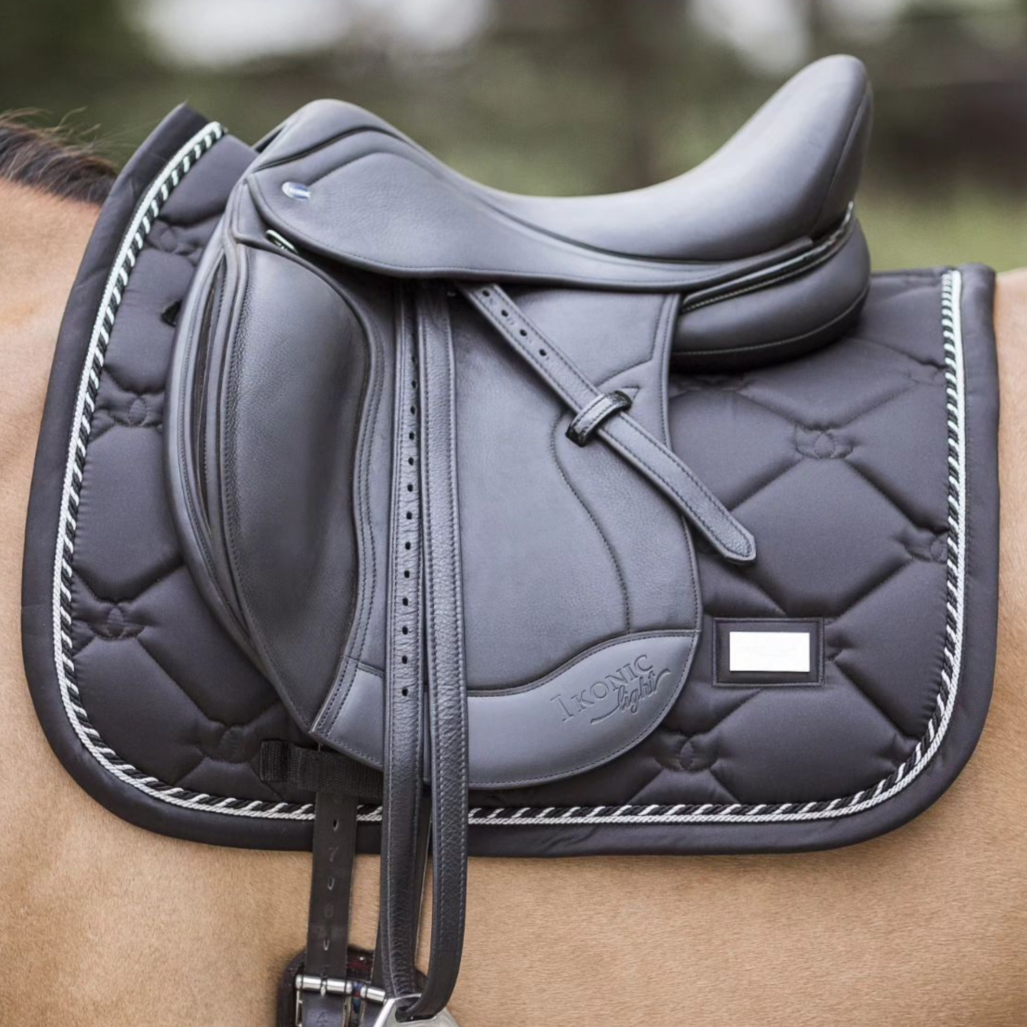Tack Shack of Ocala ikonic english saddle 
