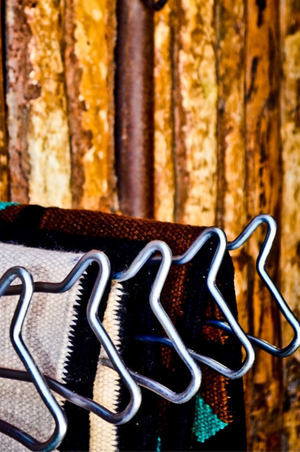 SADDLE PAD HOLDER FOR MAIN FRAME