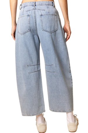 Horse Shoe Emb Denim Barrel Jeans